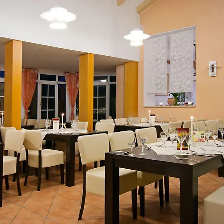 施普利瓦尔德假日酒店 招待所 3*